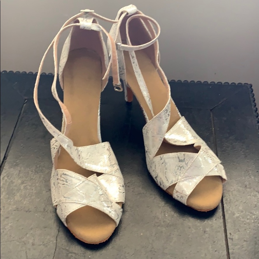 NWOT Ballroom dance leather sole shoes